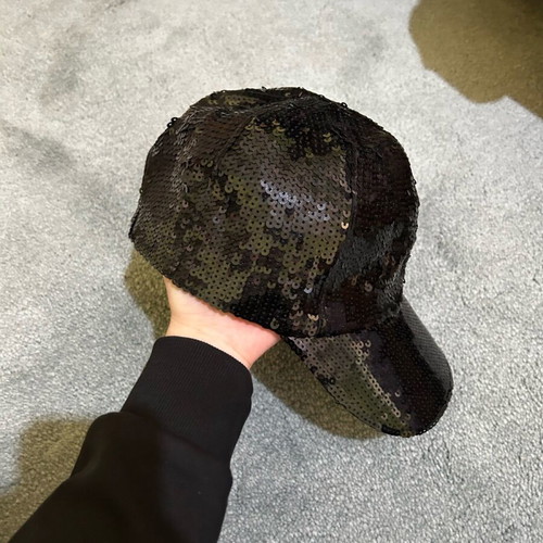 Sequin hat like new, black