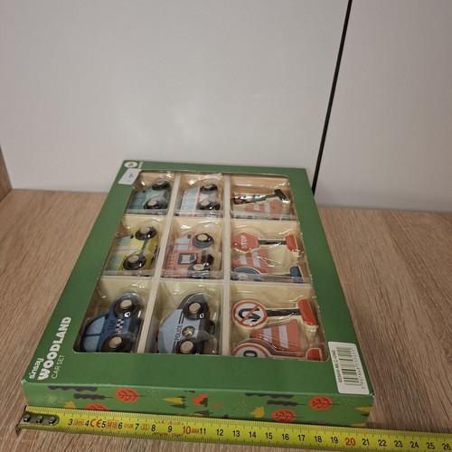 Montessori wooden car set 15 pieces new, city vehicles and accessories