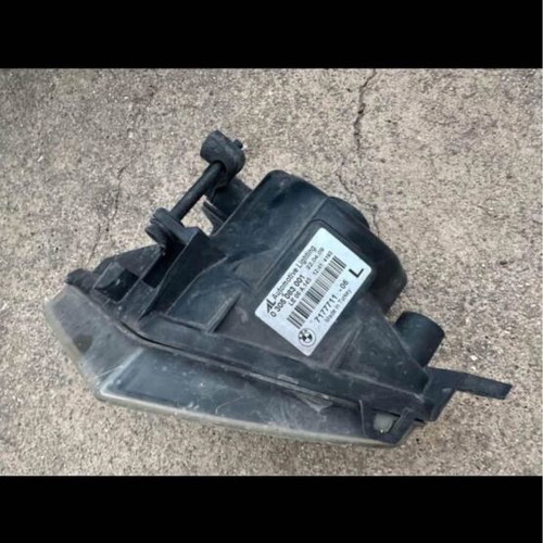 BMW E60 2009 headlights used with broken mounts