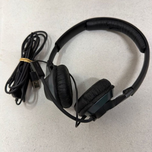 Creative HS-720 USB headset like new, wired with microphone