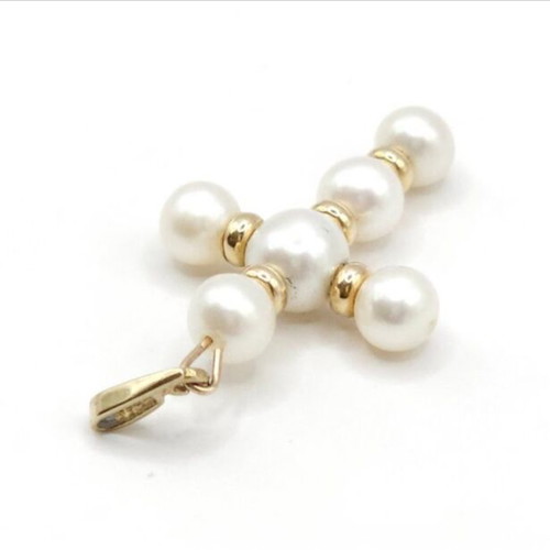 14K yellow gold cross pendant with fresh pearls like new