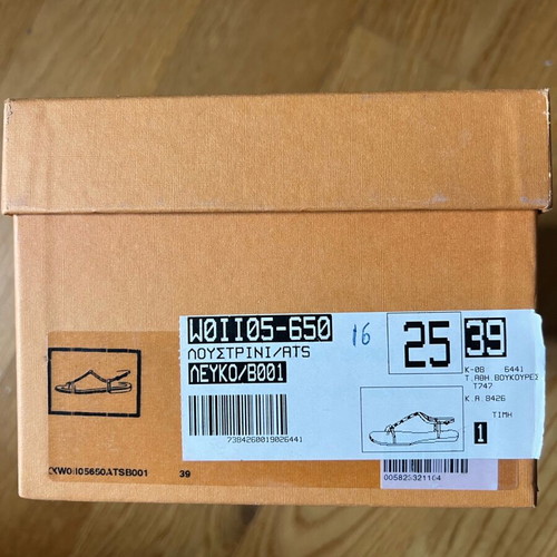 Tod’s woman’s flat sandals like new white size 39 with bag and box
