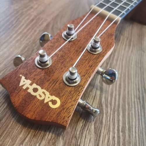 Cascha Premium Mahogany Soprano Ukulele set like new