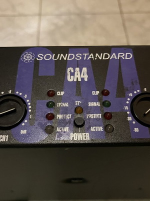 SoundStandard CA4 professional power amplifier