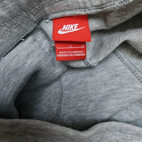 Nike Tech Fleece shorts like new, size L, grey
