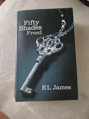 Fifty Shades Freed like new, English book