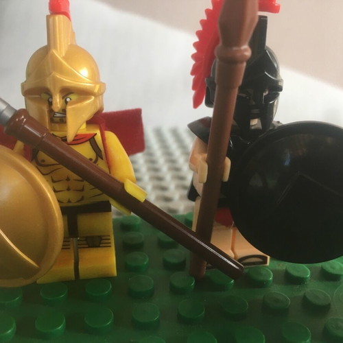 Spartans figures like new, pack of 4 armed Spartans