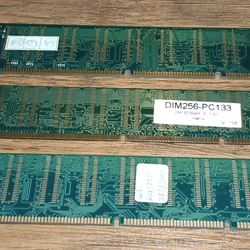 Ram vintage 3 x 256MB SDRAM PC 133 used, pack