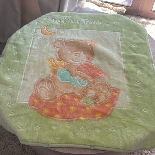 Baby blanket with buttons and zipper like new