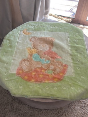 Baby blanket with buttons and zipper like new