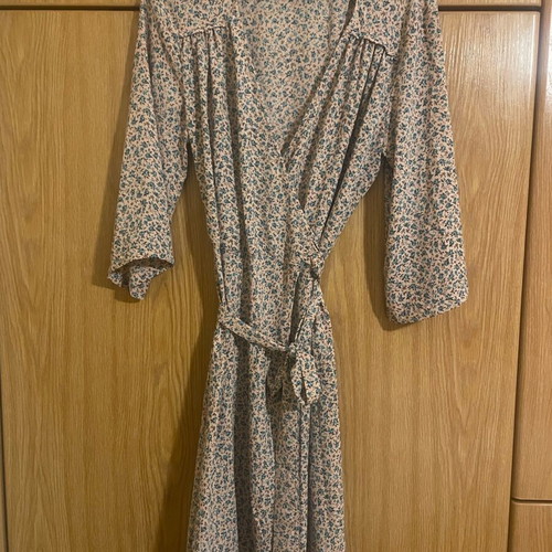 Helmi mini dress like new, pink with blue flowers, size M