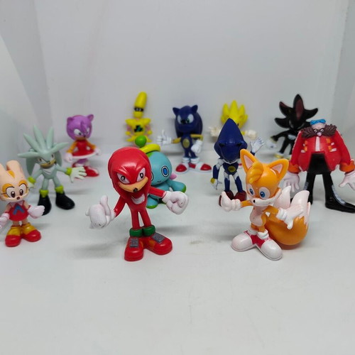 Sonic action figures set like new, collection of 12 characters