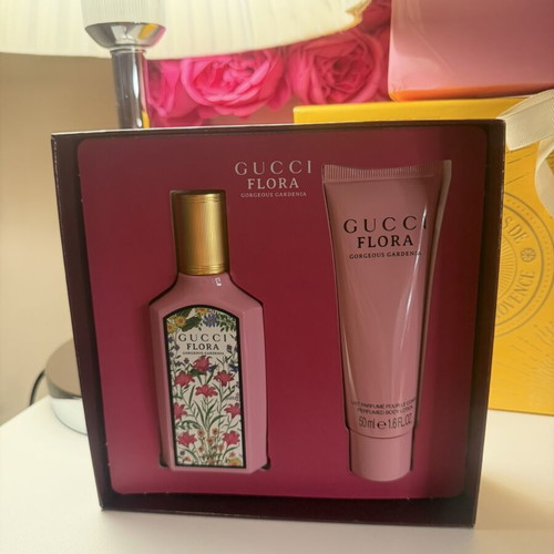 Gucci Flora Eau de Parfum 50ml gift set new with lotion and samples