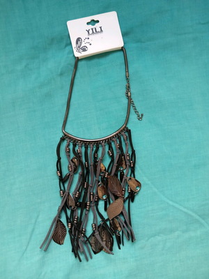 Boho necklace with tassels new, black and brown