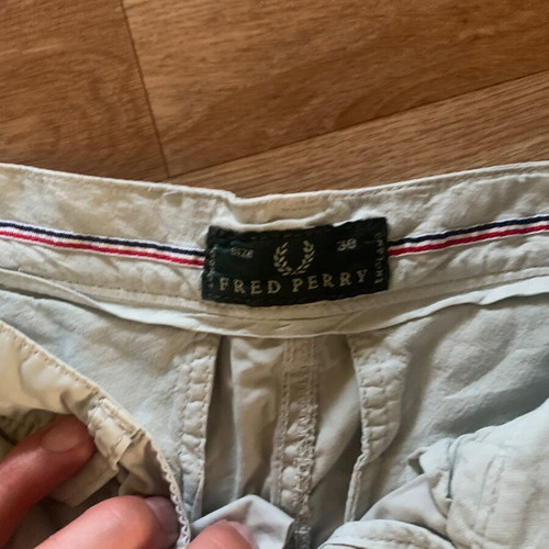 Fred Perry cargo shorts like new, size S, white
