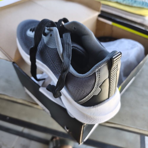 Atlanta athletic shoes new, size 40, black
