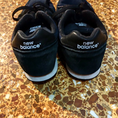 New Balance athletic shoes size 39 used, black