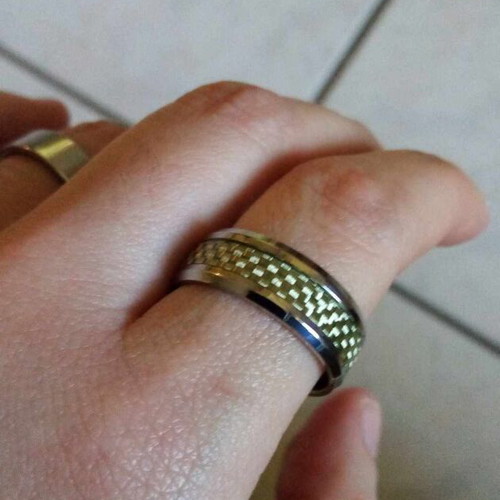 Spikes stainless steel ring with geometric design like new, silver color