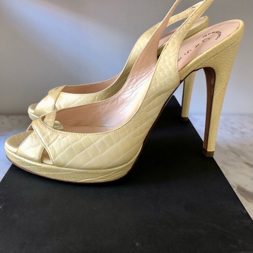 Casadei Slingback Heels Croc Effect Size 40 Fits 39 Cream Yellowed Used
