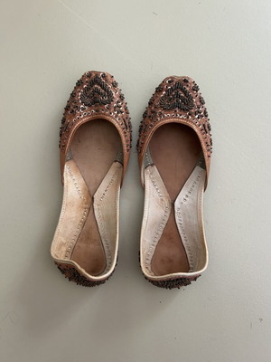 Punjabi Jutti traditional Indian shoes like new, size 39, brown leather