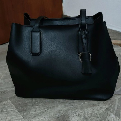 Caprice large hand bag used