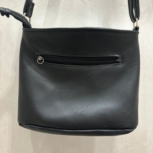 Women's shoulder bag like new, black, eco leather