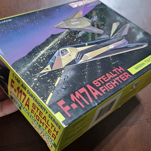 F-117A Stealth Fighter plastic model kit new 1:144 scale