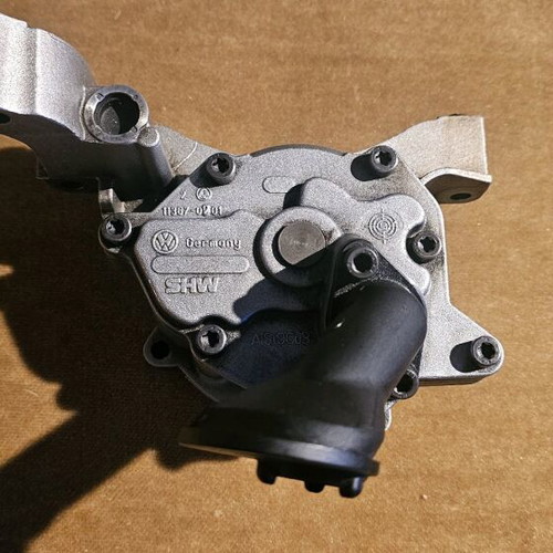 Golf 5 Tsi oil pump used, genuine