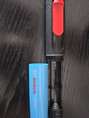 Glue gun like new, fits small glue sticks