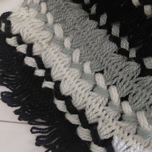 Single knitted blanket 1.05×2.05m like new