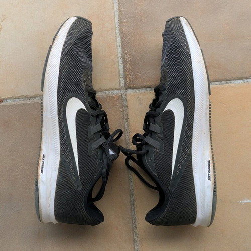 Nike παπούτσια για τρέξιμο μεταχειρισμένα, μέγεθος 45.5, μαύρο και λευκό
