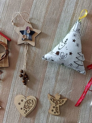 Wooden ornaments used with fabric tree