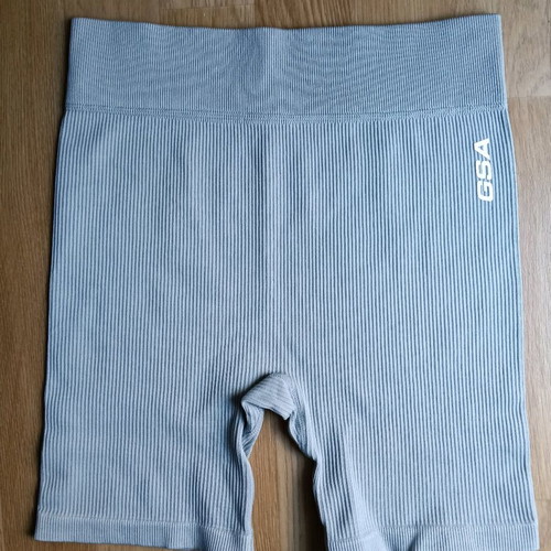 GSA Women's Ribbed Biker Leggings Large like new, gray