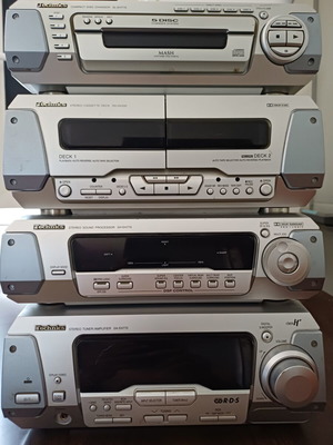 Technics stereo amplifier like new, without speakers