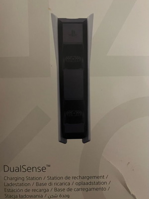 Dualsense Charging Station PS5 like new, charges up to 2 controllers