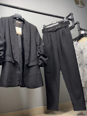 Women's Italian black suit one size XS-M, new