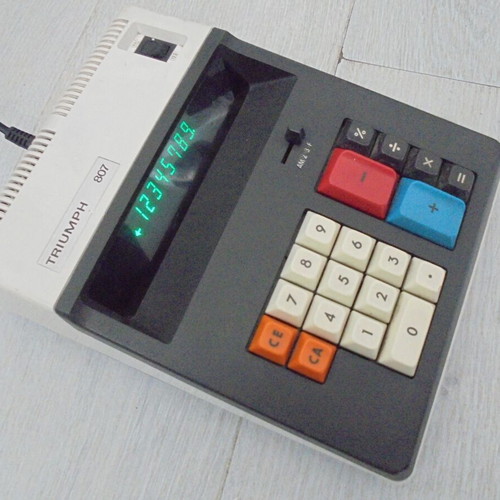 Triumph 807 desktop calculator used retro office equipment