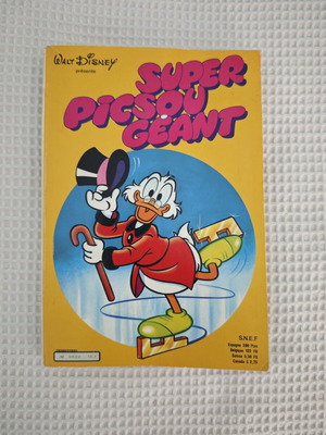Vintage French Walt Disney Super Picsou Géant magazine used