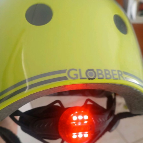 AERO A120 scooter for 5 years+ like new with Globber Lime Green helmet