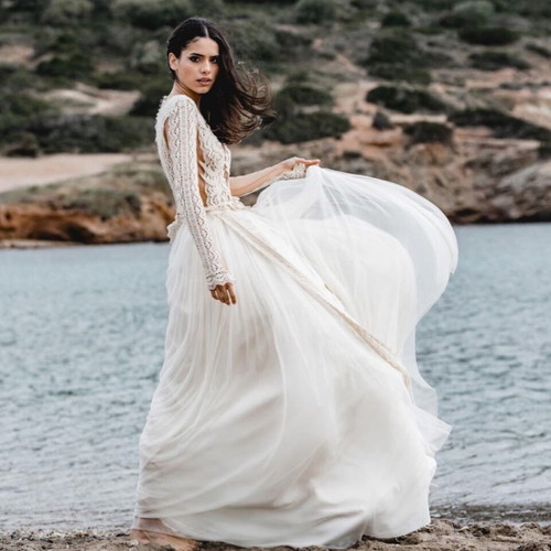 Wedding veil and skirt with train by Zolotas like new, white