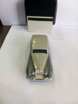 Dinky Toys 150 Rolls Royce Silver Wraith miniature like new, collectible 1960