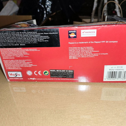 Maisto Repsol Honda RC212V 2009 MotoGP 1/10 Scale Miniature new