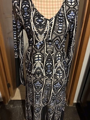 Ethnic Aztec Design Spring Dress fitted midi or maxi Bodyflirt Boutique used