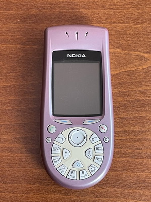 Nokia 3650 phone used, rare pink color with original battery