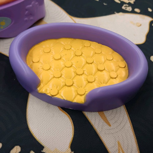 Littlest Pet Shop beds like new