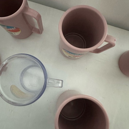 Rubbermaid mugs new, set of 7 pieces
