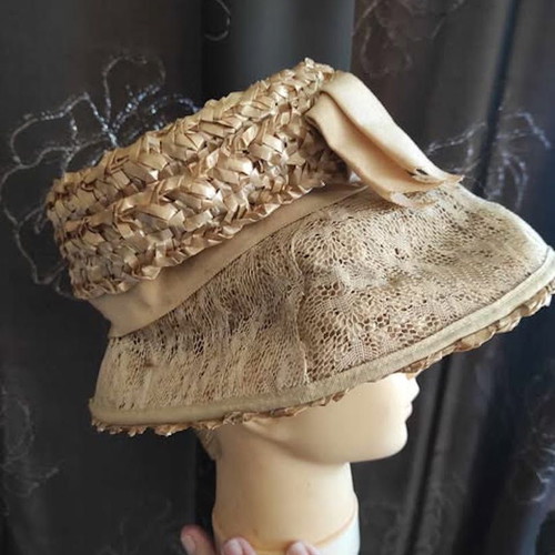 Vintage theater wardrobe hats used, set of 4 pieces