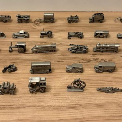 Collectible miniature collection used, 50 pieces, Travels to Yesterday
