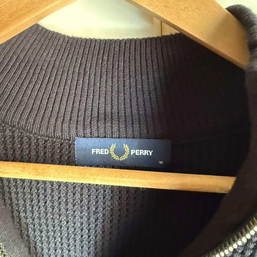Fred Perry long-sleeve black sweater like new, size Medium