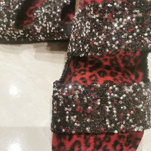 Shein sandals size 40 with rhinestones like new, black